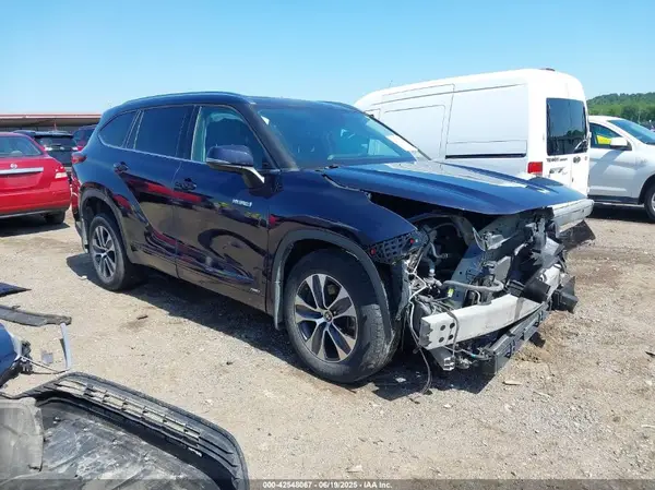 5TDHBRCH4LS509870 2020 TOYOTA HIGHLANDER - Image 1