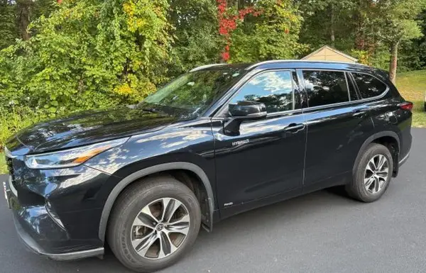 5TDHBRCH4MS067433 2021 TOYOTA HIGHLANDER - Image 2