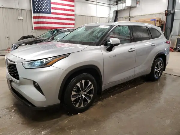 5TDHBRCH4MS514939 2021 TOYOTA HIGHLANDER - Image 1