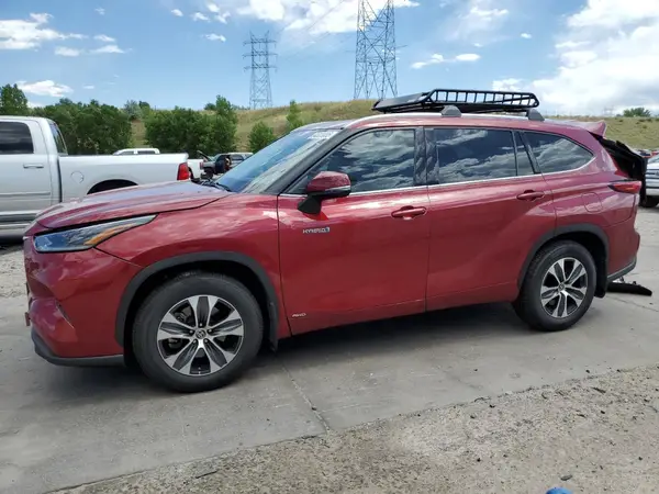 5TDHBRCH4MS519705 2021 TOYOTA HIGHLANDER - Image 1