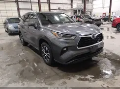 5TDHBRCH4MS529019 2021 TOYOTA HIGHLANDER