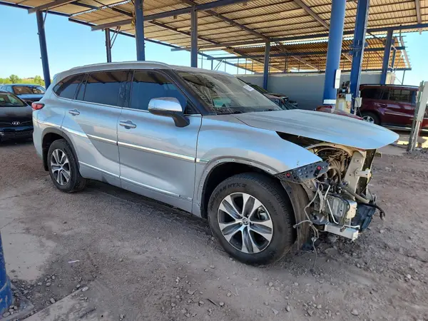 5TDHBRCH4NS557839 2022 TOYOTA HIGHLANDER - Image 8