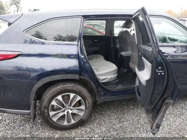5TDHBRCH5LS502846 2020 TOYOTA HIGHLANDER - Image 8