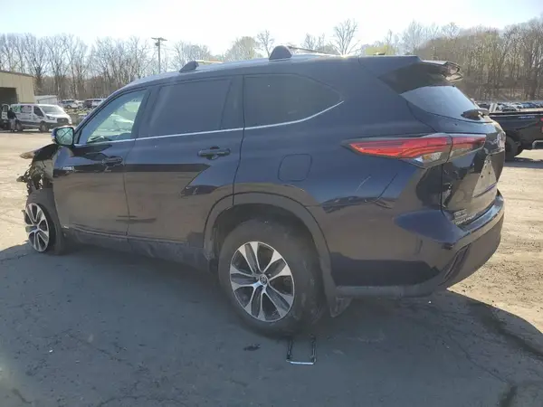 5TDHBRCH5LS503821 2020 TOYOTA HIGHLANDER - Image 2