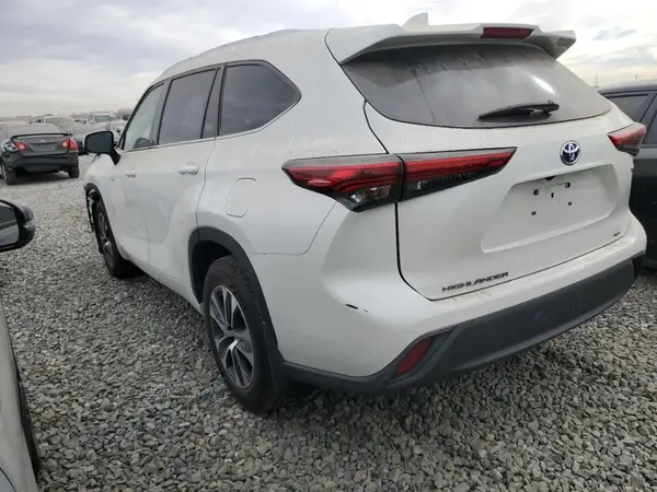 5TDHBRCH5LS509411 2020 TOYOTA HIGHLANDER - Image 2