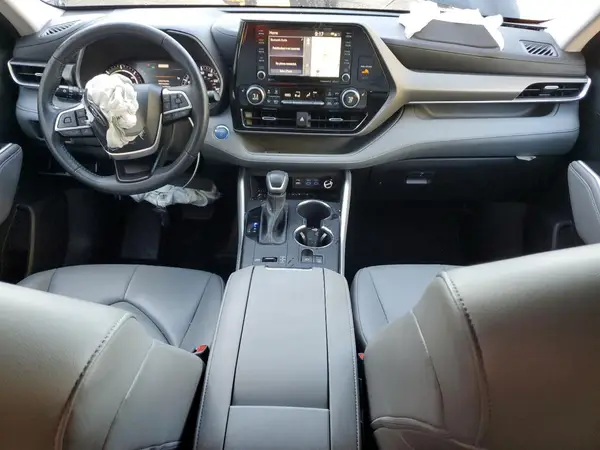 5TDHBRCH5NS552312 2022 TOYOTA HIGHLANDER - Image 8