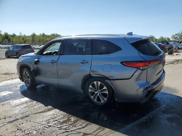 5TDHBRCH6LS007748 2020 TOYOTA HIGHLANDER - Image 2