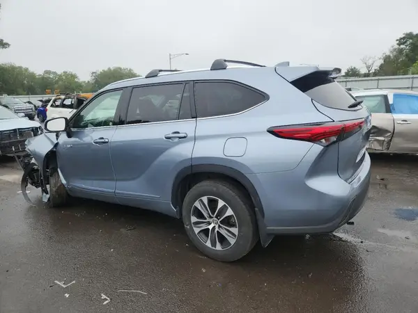 5TDHBRCH6LS014151 2020 TOYOTA HIGHLANDER - Image 2