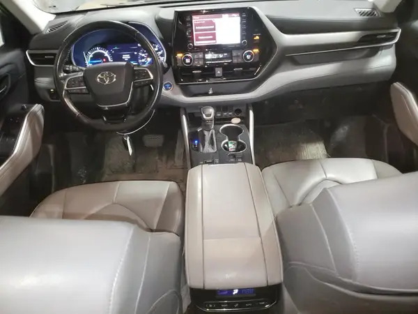 5TDHBRCH6LS502256 2020 TOYOTA HIGHLANDER - Image 8