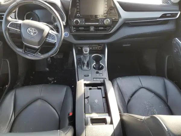 5TDHBRCH6LS506453 2020 TOYOTA HIGHLANDER - Image 8