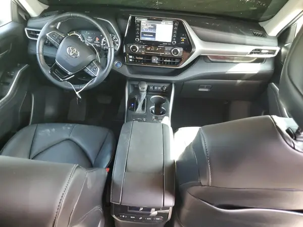 5TDHBRCH6MS025023 2021 TOYOTA HIGHLANDER - Image 8