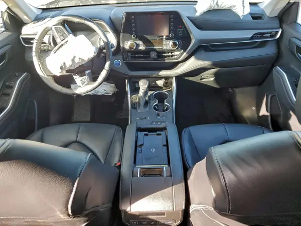 5TDHBRCH6NS084655 2022 TOYOTA HIGHLANDER - Image 8