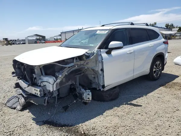 5TDHBRCH6NS553761 2022 TOYOTA HIGHLANDER - Image 1