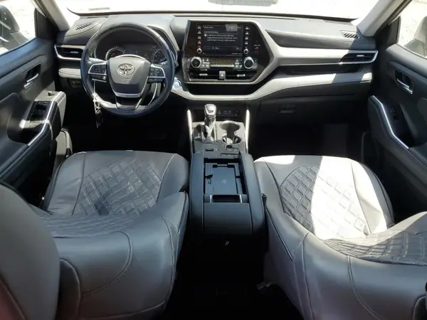 5TDHBRCH6NS553761 2022 TOYOTA HIGHLANDER - Image 8