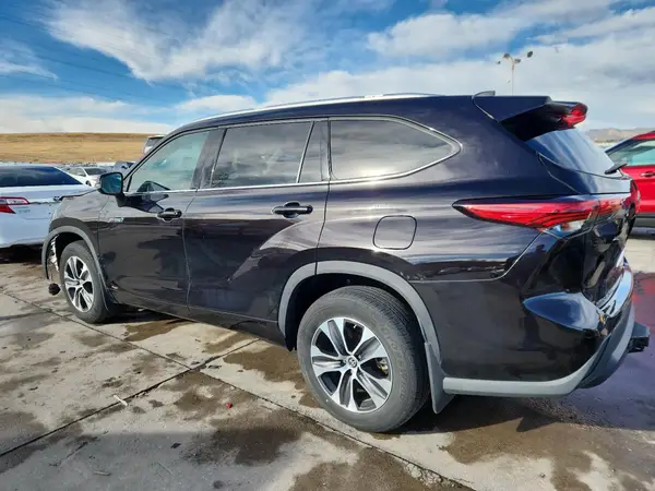 5TDHBRCH7LS014420 2020 TOYOTA HIGHLANDER - Image 2