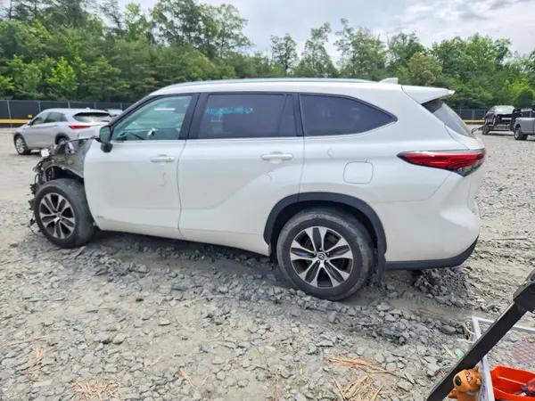 5TDHBRCH7LS506087 2020 TOYOTA HIGHLANDER - Image 2