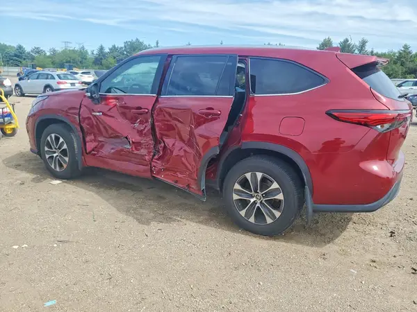5TDHBRCH7LS507773 2020 TOYOTA HIGHLANDER - Image 2