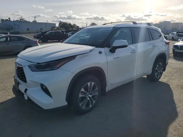 5TDHBRCH7MS516443 2021 TOYOTA HIGHLANDER - Image 1