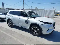 5TDHBRCH7NS558290 2022 TOYOTA HIGHLANDER