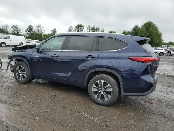 5TDHBRCH8LS511024 2020 TOYOTA HIGHLANDER - Image 2