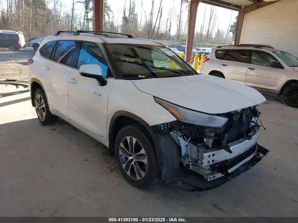 5TDHBRCH8LS511220 2020 TOYOTA HIGHLANDER - Image 1