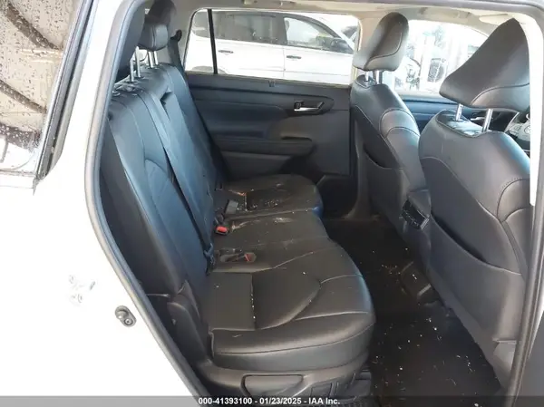 5TDHBRCH8LS511220 2020 TOYOTA HIGHLANDER - Image 8