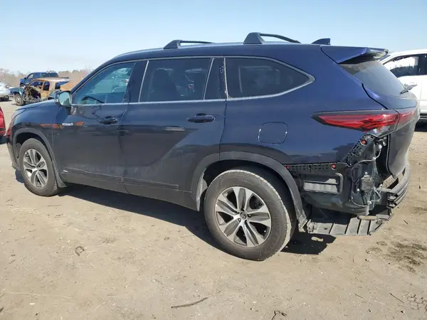 5TDHBRCH8MS517777 2021 TOYOTA HIGHLANDER - Image 2