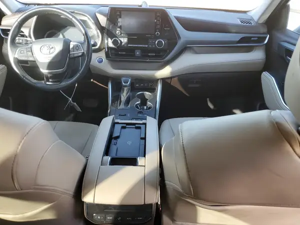 5TDHBRCH8MS522350 2021 TOYOTA HIGHLANDER - Image 8