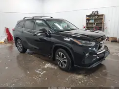 5TDHBRCH8MS535597 2021 TOYOTA HIGHLANDER