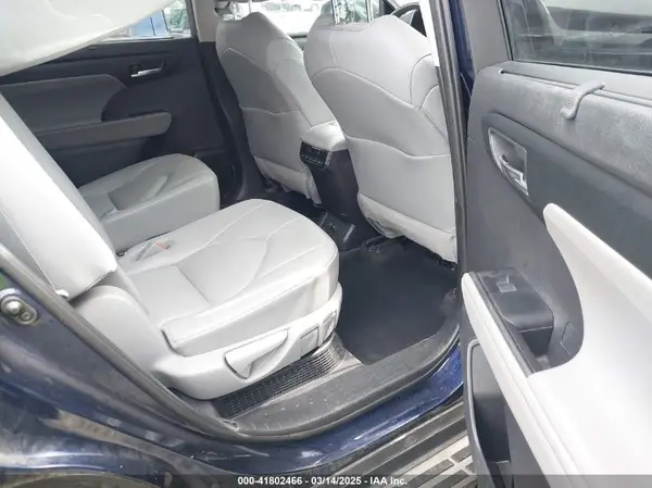 5TDHBRCH9LS505734 2020 TOYOTA HIGHLANDER - Image 8