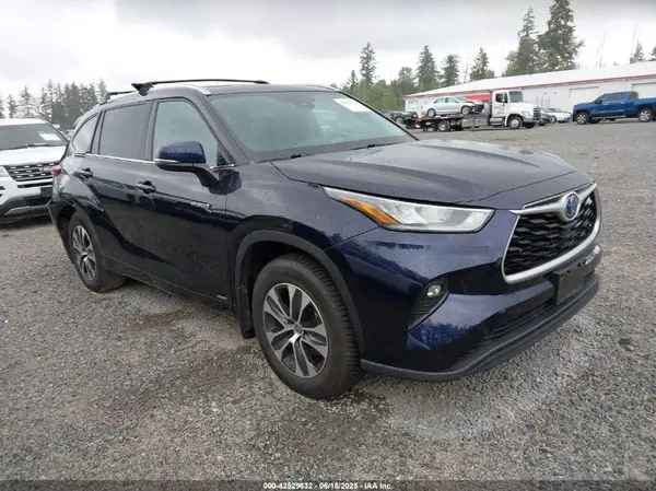5TDHBRCH9LS506236 2020 TOYOTA HIGHLANDER - Image 1