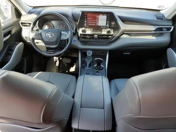 5TDHBRCH9MS528397 2021 TOYOTA HIGHLANDER - Image 8