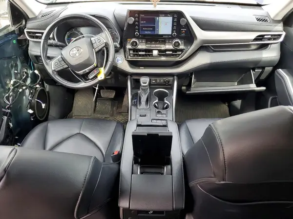 5TDHBRCH9MS536726 2021 TOYOTA HIGHLANDER - Image 8