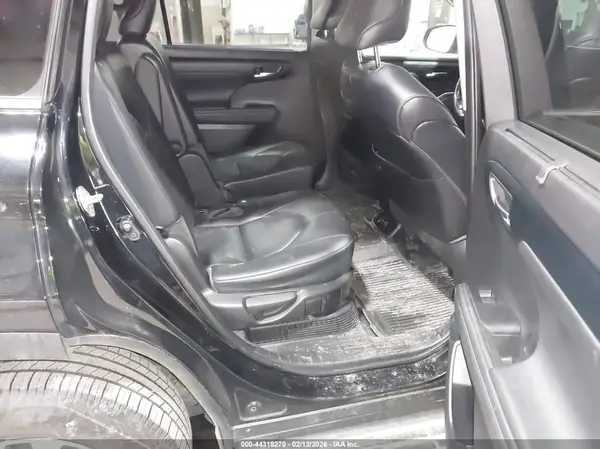5TDHBRCH9NS551826 2022 TOYOTA HIGHLANDER - Image 8