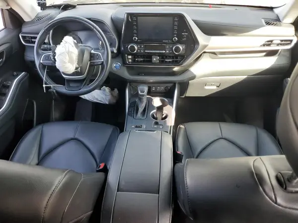 5TDHBRCH9NS554144 2022 TOYOTA HIGHLANDER - Image 8