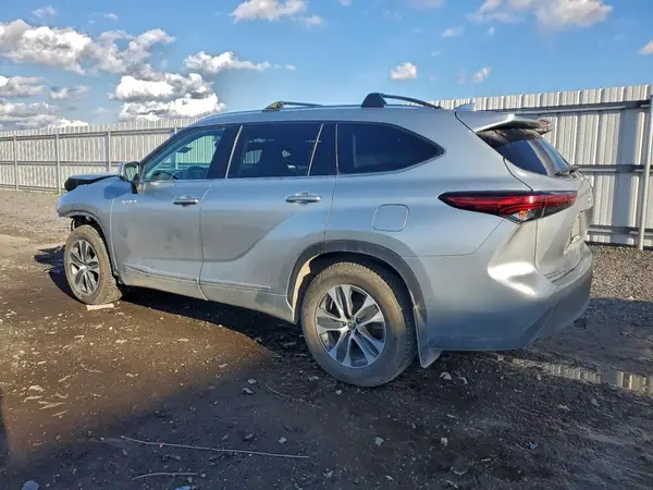 5TDHBRCHXLS502924 2020 TOYOTA HIGHLANDER - Image 2