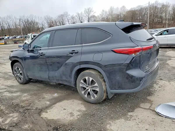5TDHBRCHXLS512160 2020 TOYOTA HIGHLANDER - Image 2