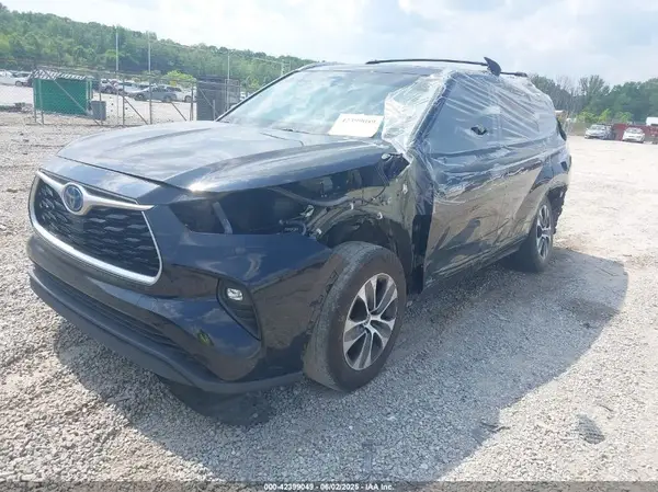 5TDHBRCHXMS531471 2021 TOYOTA HIGHLANDER - Image 2