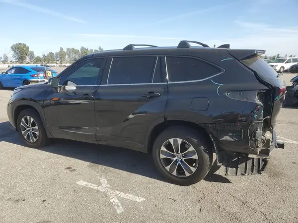 5TDHZRAH0MS047954 2021 TOYOTA HIGHLANDER - Image 2