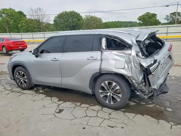 5TDHZRAH0MS089721 2021 TOYOTA HIGHLANDER - Image 2