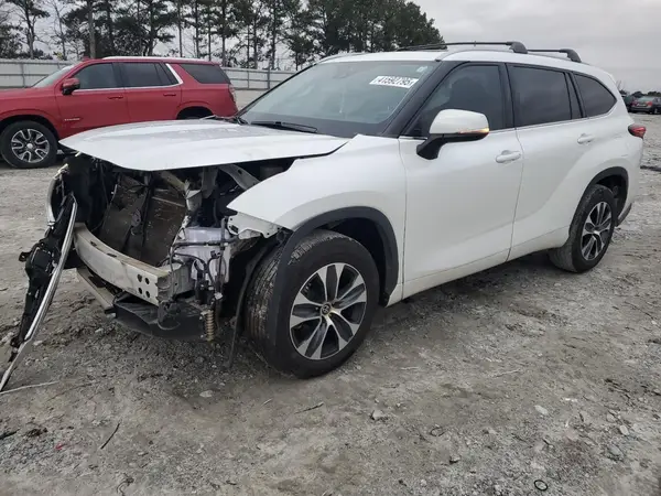 5TDHZRAH0NS101349 2022 TOYOTA HIGHLANDER - Image 1