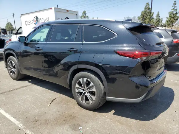 5TDHZRAH1LS007946 2020 TOYOTA HIGHLANDER - Image 2