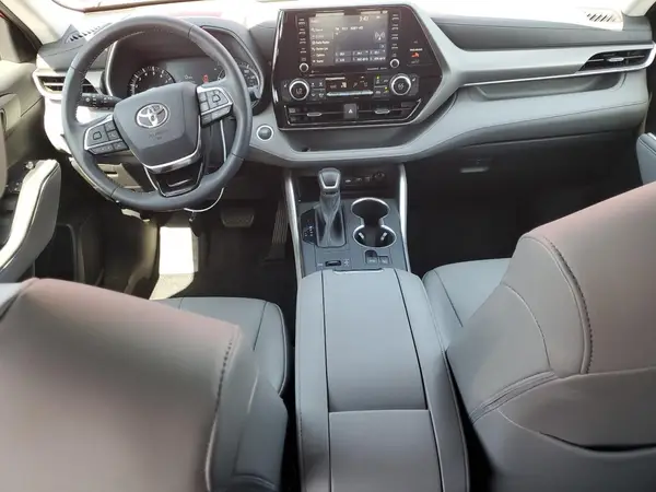 5TDHZRAH1MS032153 2021 TOYOTA HIGHLANDER - Image 8