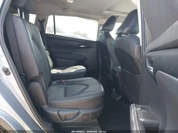 5TDHZRAH1MS053259 2021 TOYOTA HIGHLANDER - Image 8