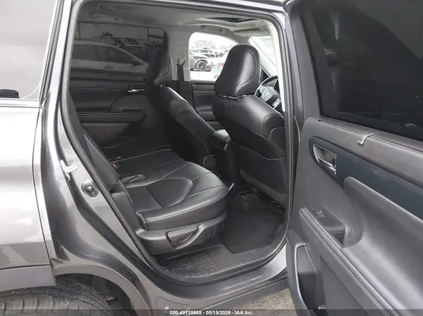 5TDHZRAH1MS531650 2021 TOYOTA HIGHLANDER - Image 8