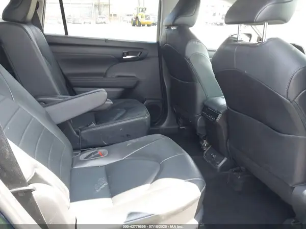 5TDHZRAH2LS504603 2020 TOYOTA HIGHLANDER - Image 8