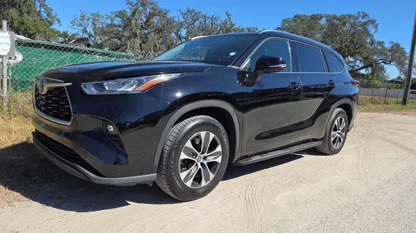 5TDHZRAH2LS508781 2020 TOYOTA HIGHLANDER - Image 2