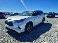 5TDHZRAH2NS129377 2022 TOYOTA HIGHLANDER
