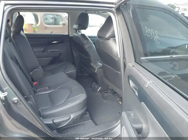 5TDHZRAH2NS130559 2022 TOYOTA HIGHLANDER - Image 8