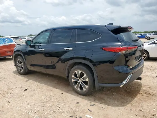 5TDHZRAH2NS545025 2022 TOYOTA HIGHLANDER - Image 2